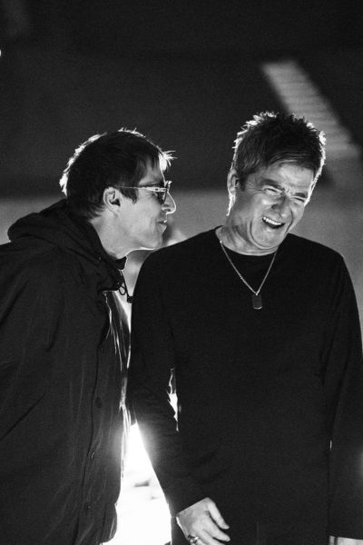 Oasis: Don't Look Back in Anger