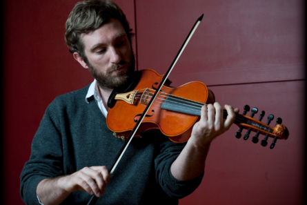 Droichead Arts Centre - 
          DTMSW 2025 | Caoimhín Ó Raghallaigh in Concert
        